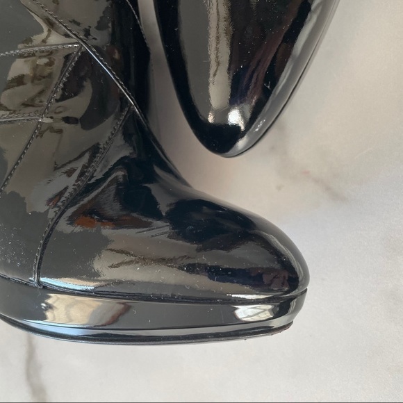 Burberry Patent Leather Zip Booties- Black EU 39.5 - Picture 9 of 12